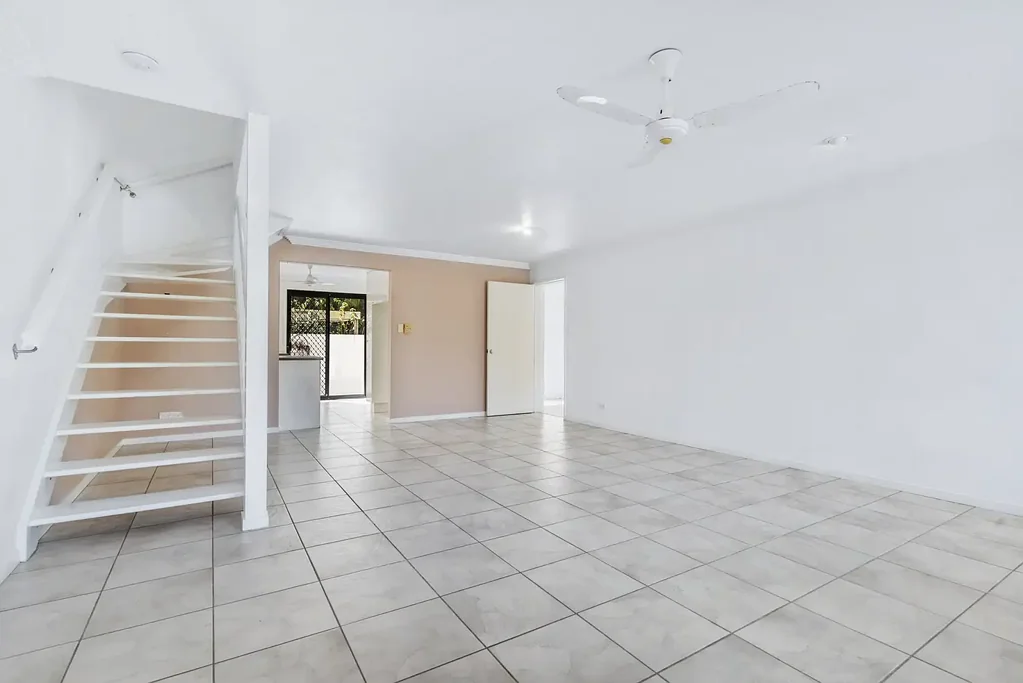 Broadbeach Waters 3ห้องนอน Corner Position | Strong Investment | Coastal Lifestyle