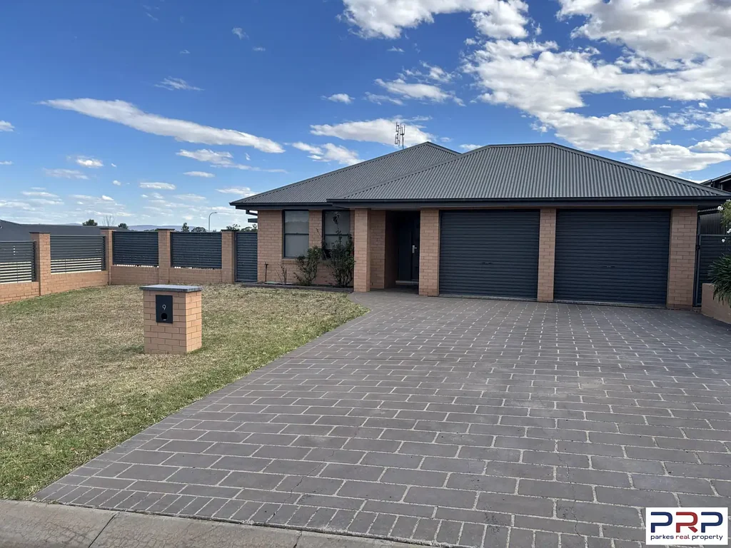 9 Vaucluse Place, Parkes, NSW 2870