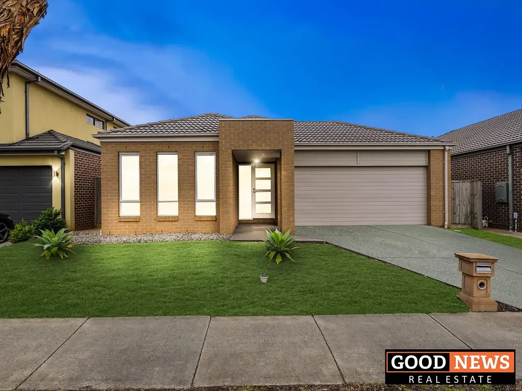 Stunning Family Home in Tarneit - 31 Monaro Street