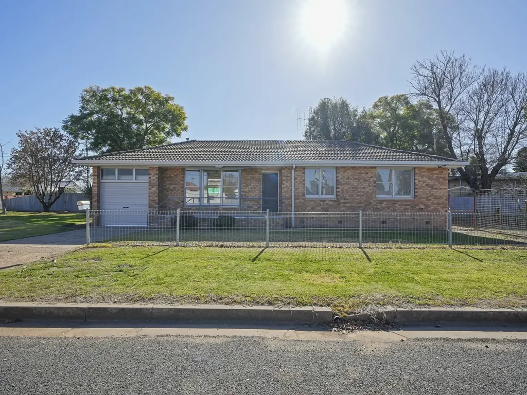 Family friendly home in Narromine