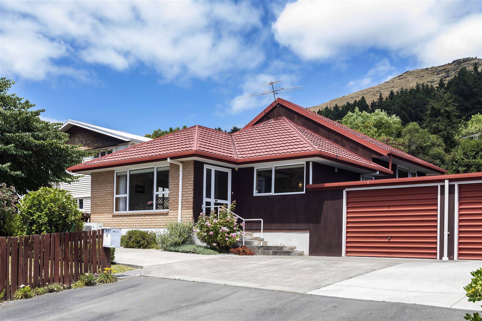 2/81 Port Hills Road, Heathcote Valley, Christchurch, 2 rūma, 0 rūma horoi