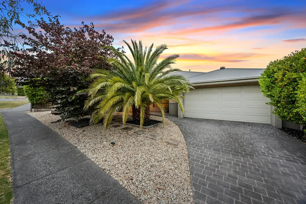 66 Larbert Road, Mooroolbark, VIC 3138