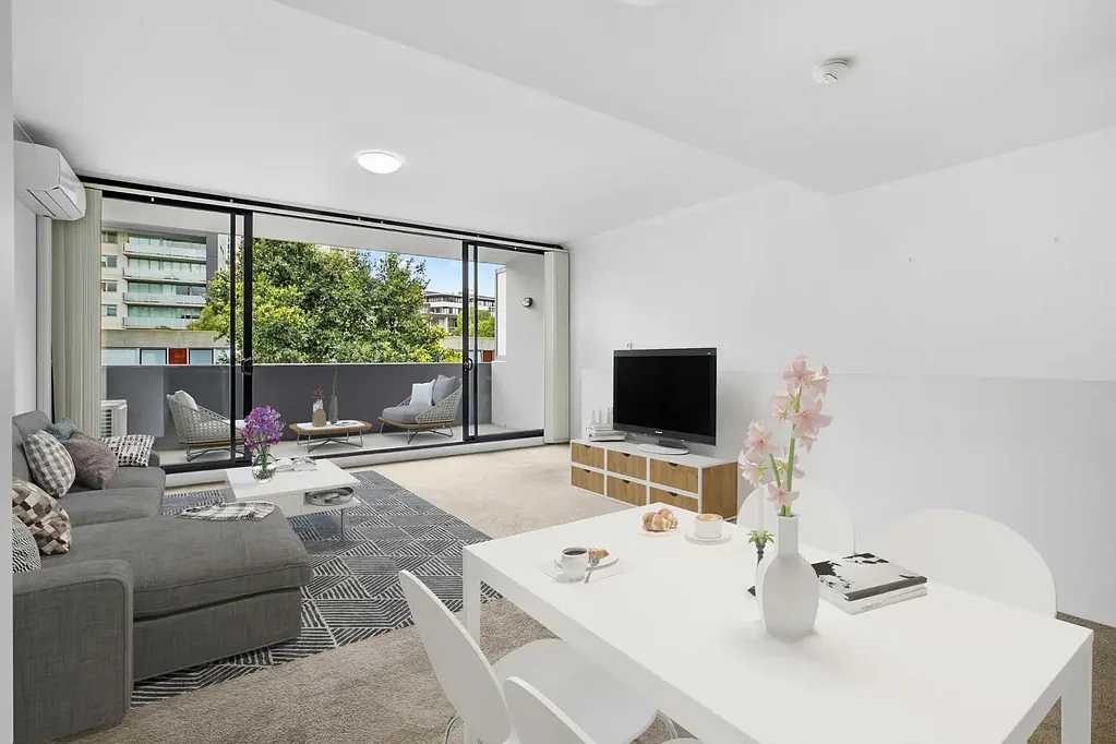 Bright & Luxurious Split Level Two Bedroom Apartment + Study + Parking