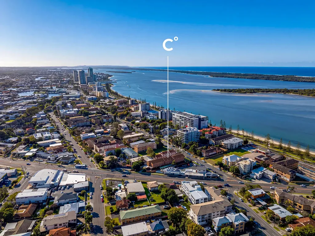 Biggera Waters 1 Slaapkamer WALK TO THE BROADWATER - PRIME INVESTMENT OPPORTUNITY!