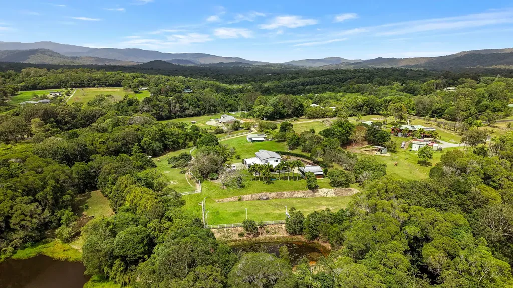 15 Edward Elgar Close, Speewah, QLD 4881
