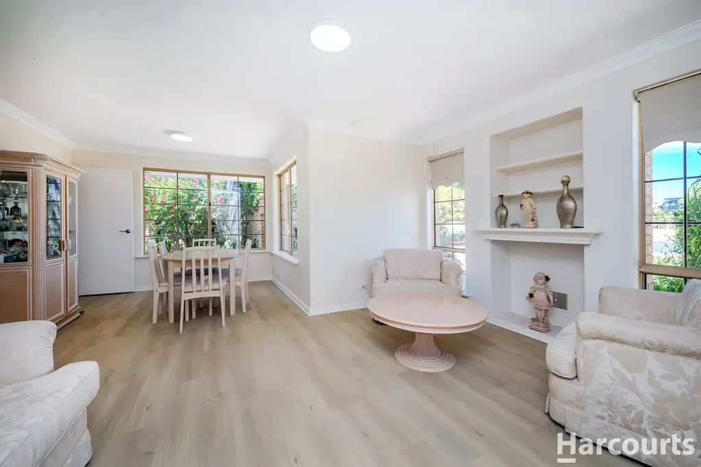 2 Ballantrae Court, Kingsley, WA 6026