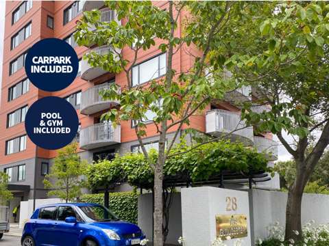CBD Apartment with Underground Allocated Carpark, and Hagley Park Views!