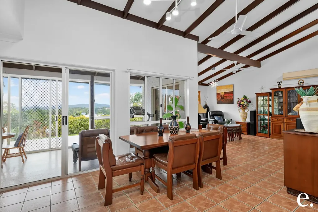 Yeppoon 4房  Convenient Location, Great Layout & Lovely Outlook