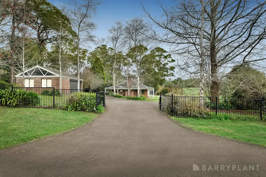 Gembrook 7 Bedroom TWO HOMES, ONE EXCEPTIONAL GEMBROOK SETTING.