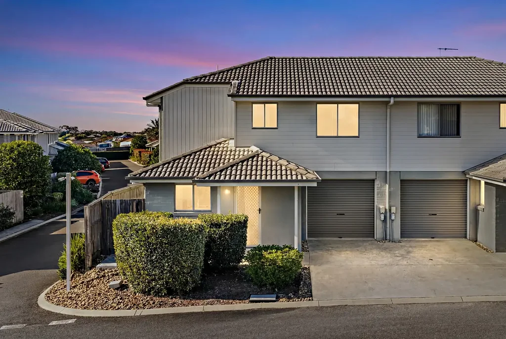Griffin 3બેડરૂમ Perfectly Located Modern Townhouse – Just Move Straight In!