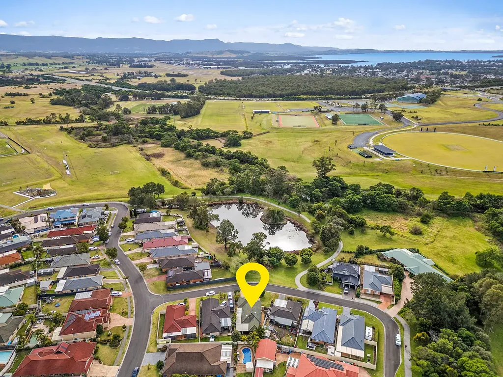 Albion Park 3 Bedroom Perfectly Positioned Opposite Pond & Reserve