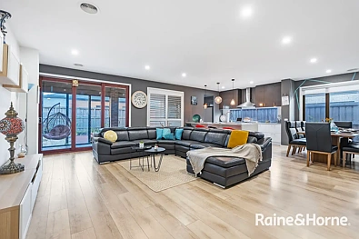 85 Dexter Crescent, Clyde North, VIC 3978, 5房, 4浴, House