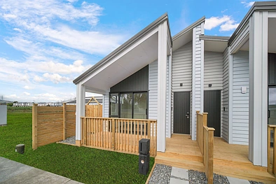 Karaka 2chambre Master builder Guarantee & Can be 3 bedrooms