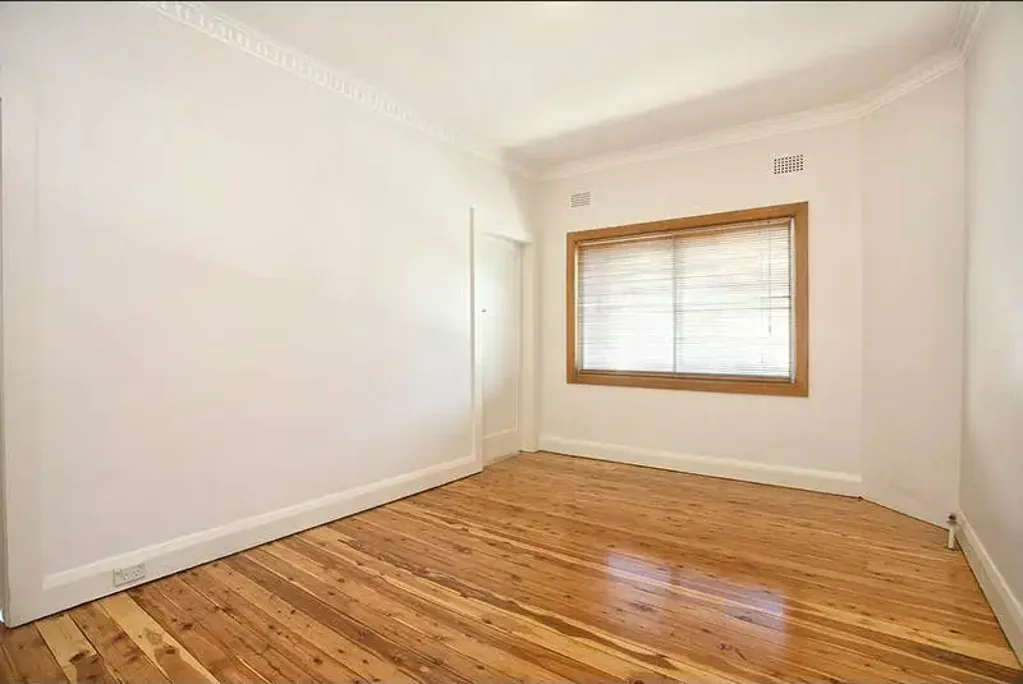 Bright & Spacious Apartment in Sought-After Bondi Pocket