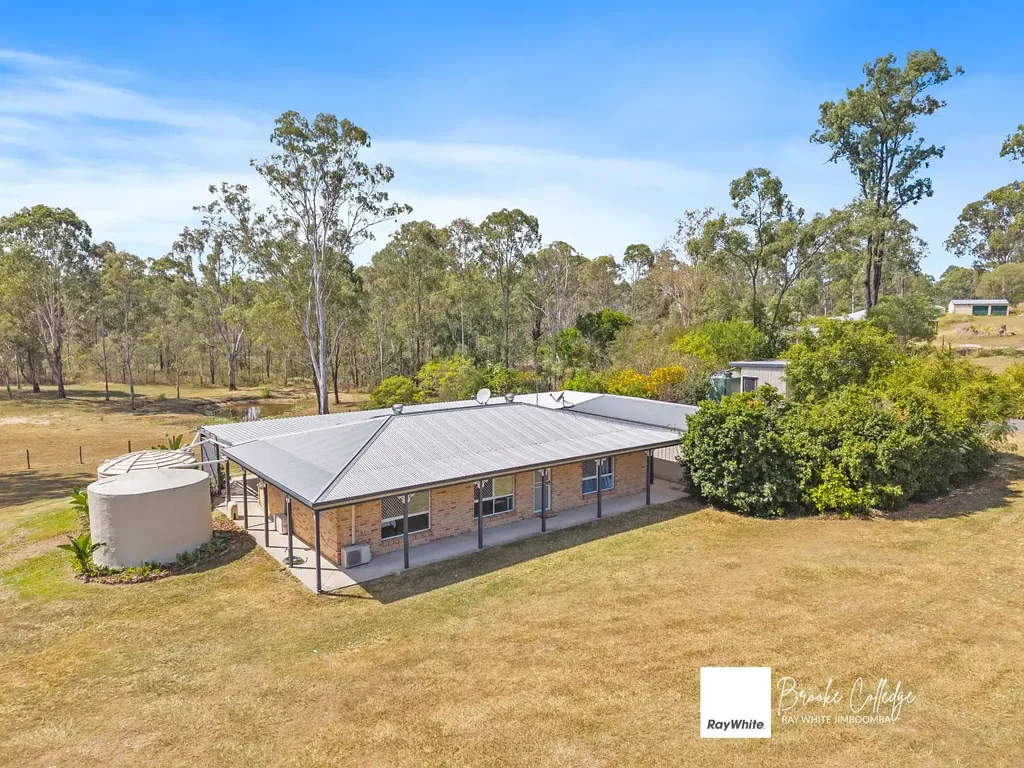 Cedar Grove 3 Bedroom Acreage living starts here