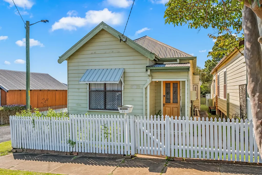 Telarah 3房  Telarah Cottage Charm - with all the Trimmings!