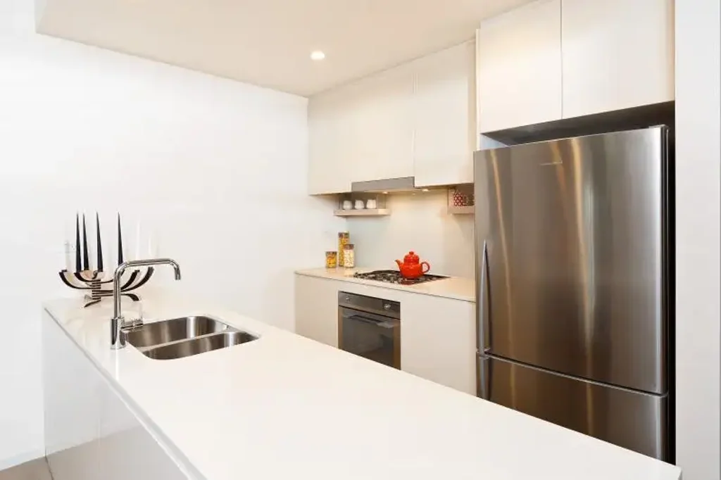 Peaceful One Bedroom with Studynook and Carspace