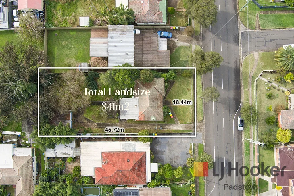 Carramar 3Habitaciones Prime 841sqm Opportunity with Wide 18.44m Frontage – Endless Potential in Carramar