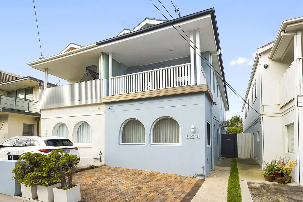 Contemporary Coastal Family Home situated between Gordons Bay and Clovelly Beach