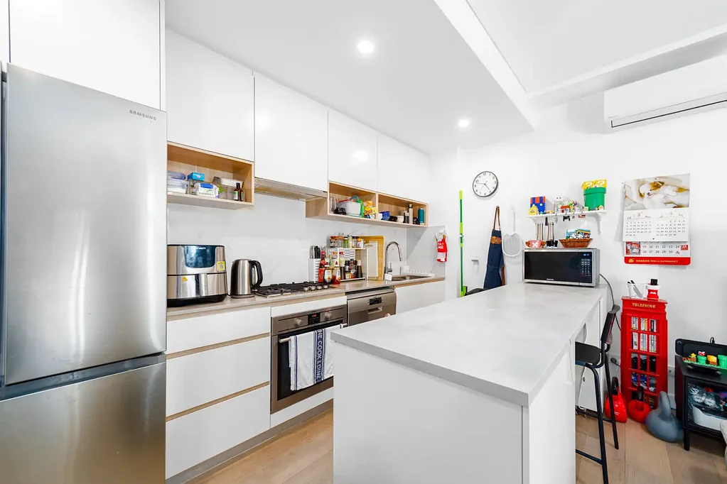 Waitara 1ห้องนอน Modern Living Moments to Everything