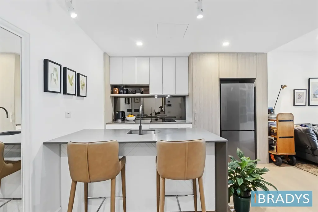 Campbell 1Phòng ngủ MAKE THE MOST OF WINTER GARDEN BALCONY LIVING IN THIS 1 BEDROOM STYLISH APARTMENT