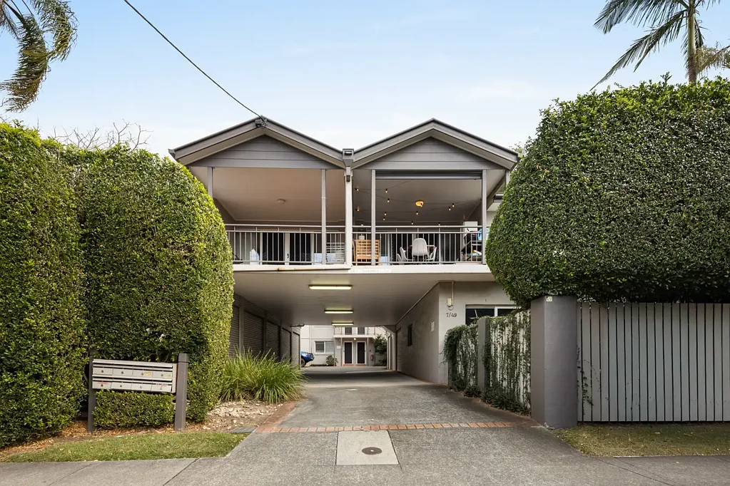 RENOVATED APARTMENT IN PRIME YERONGA LOCATION