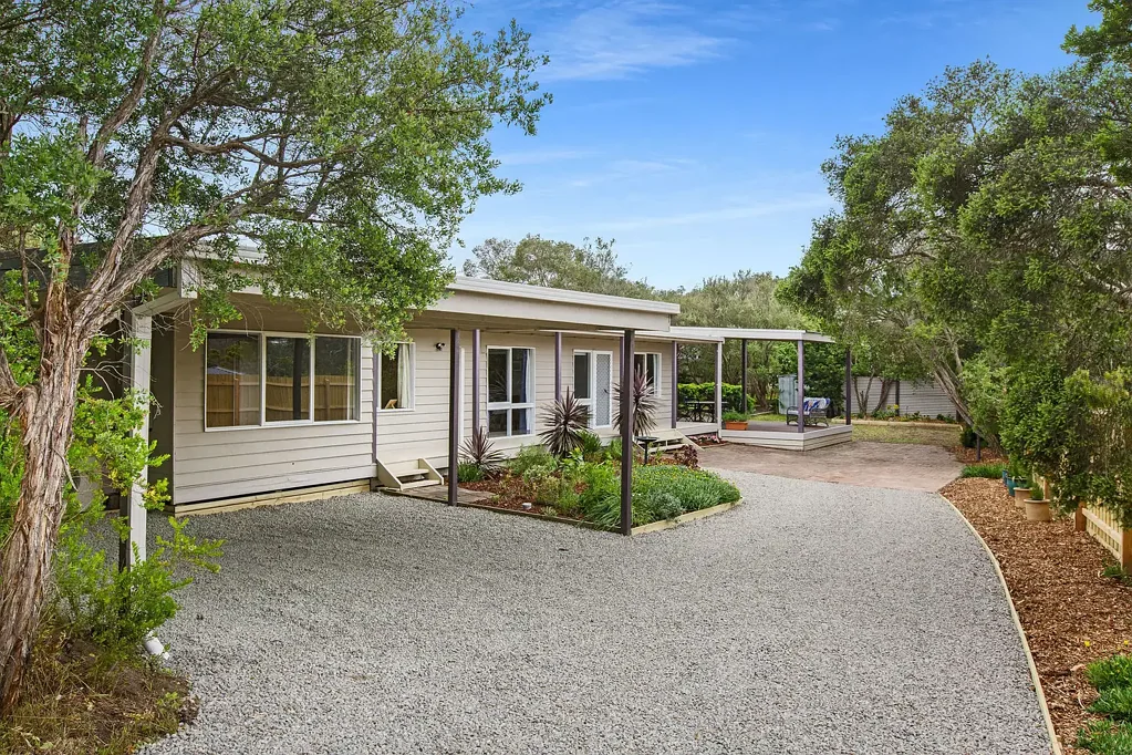 Peaceful Coastal Retreat Just Moments from Rye Back Beach