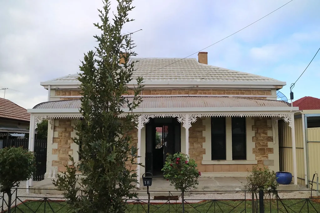 Rosewater 3 Bedroom 1910 Cottage Charm
