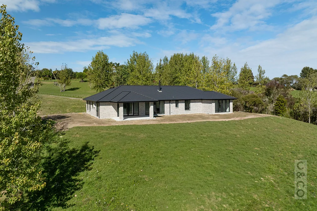Riverhead 4ਬੈੱਡਰੂਮ SKIP the build. This one is DONE. Must SELL.