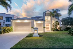 2157 Beaufort Way, Hope Island