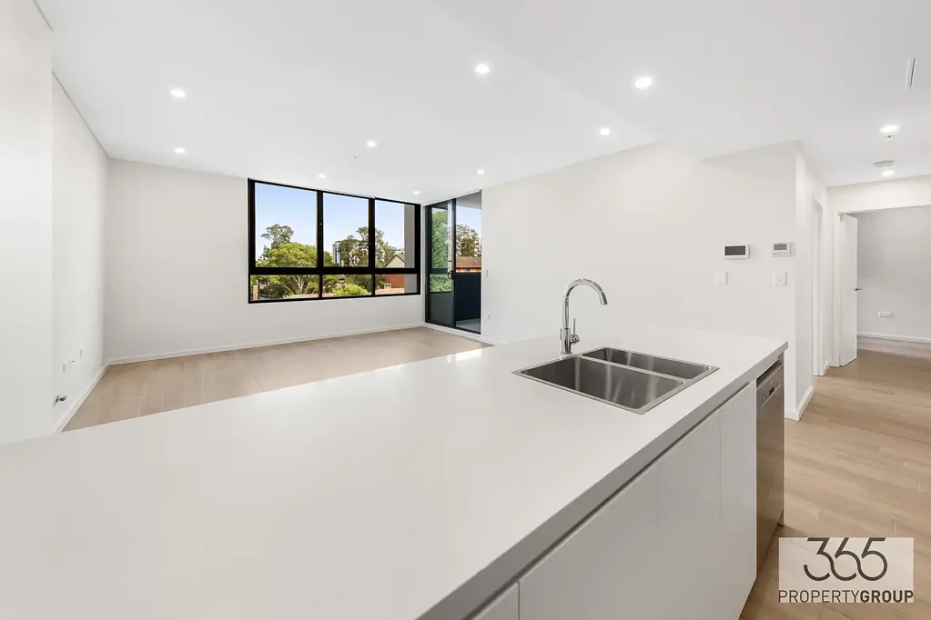 RIANNAH BURWOOD - PREMIUM 2BR CORNER APARTMENT!