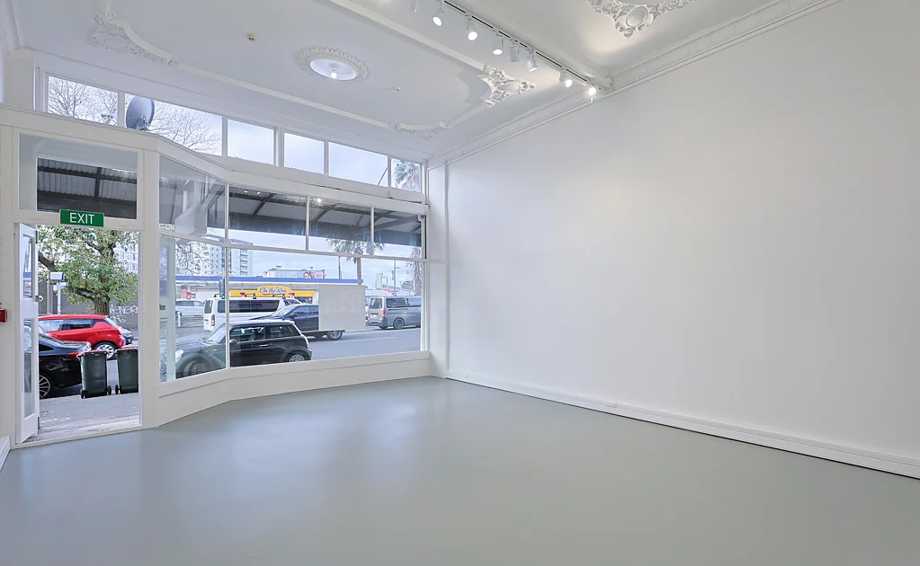 Ponsonby Standout Retail on Busy Ponsonby Road