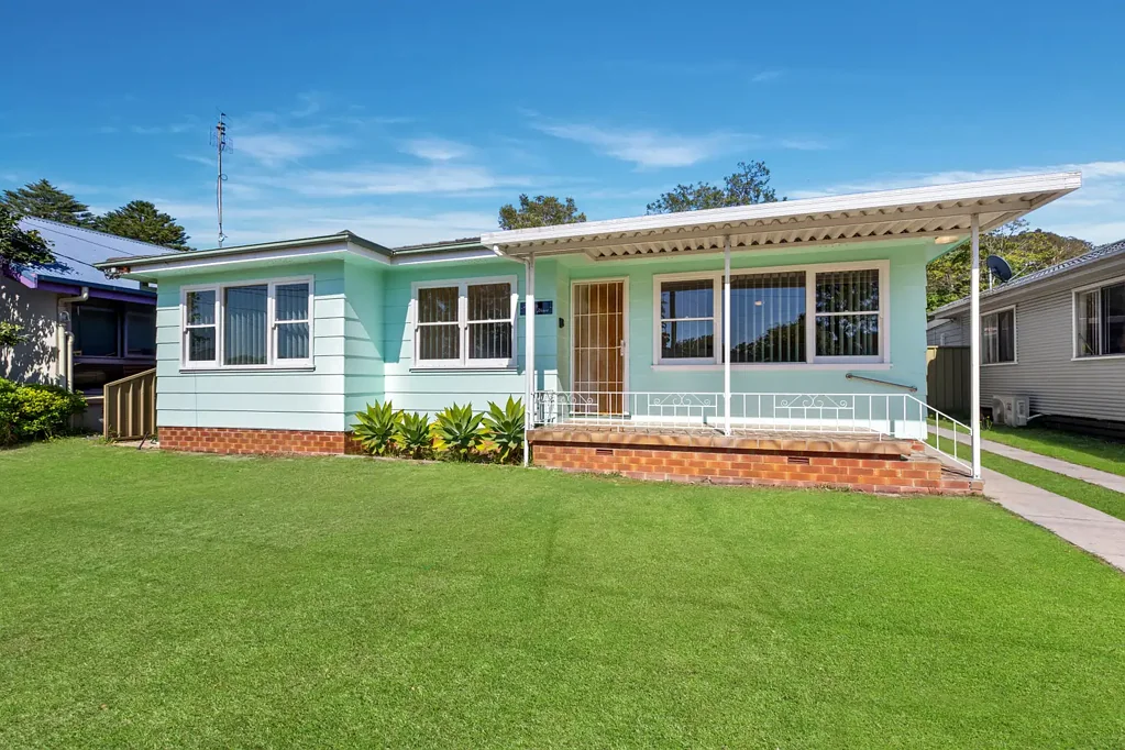 Umina Beach 3ਬੈੱਡਰੂਮ Value Alert! Classic 3-Bed Cottage on Spacious 601sqm Block.
