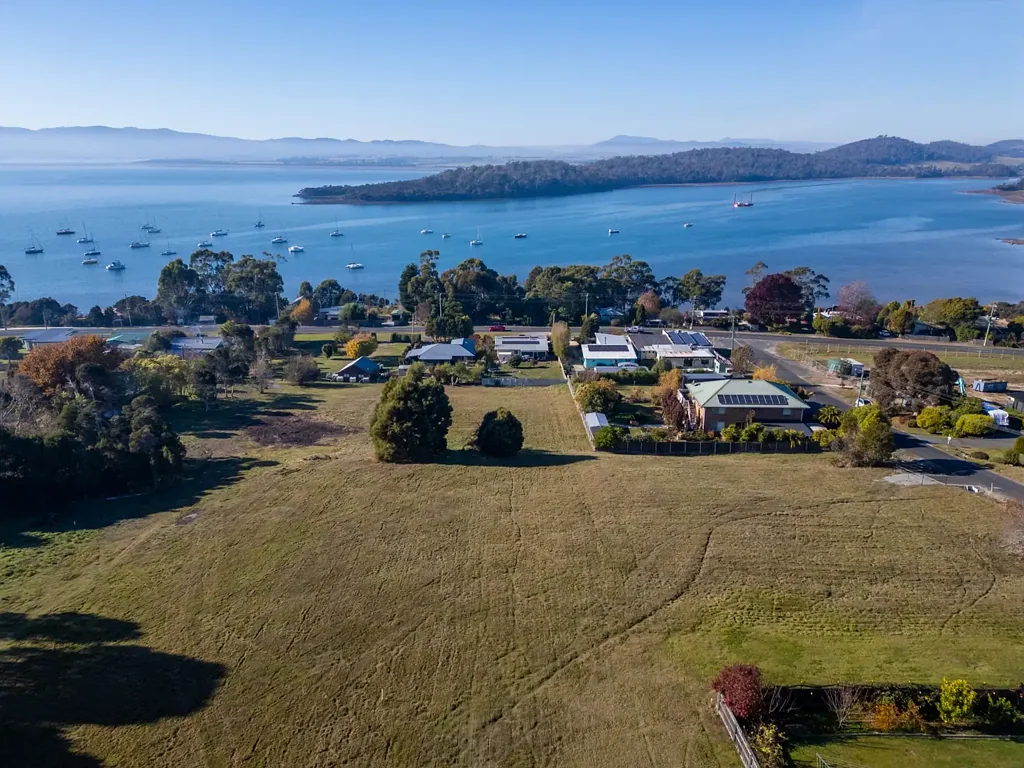 Beauty Point Water views- Build your Dream Home