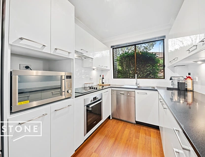 2/23 Taranto Road, Marsfield, NSW 2122, 2 ห้องนอน, 1 ห้องน้ำ, Townhouse