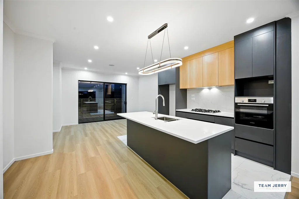 Opaheke 3कमरा Stylish & Practical Family Home