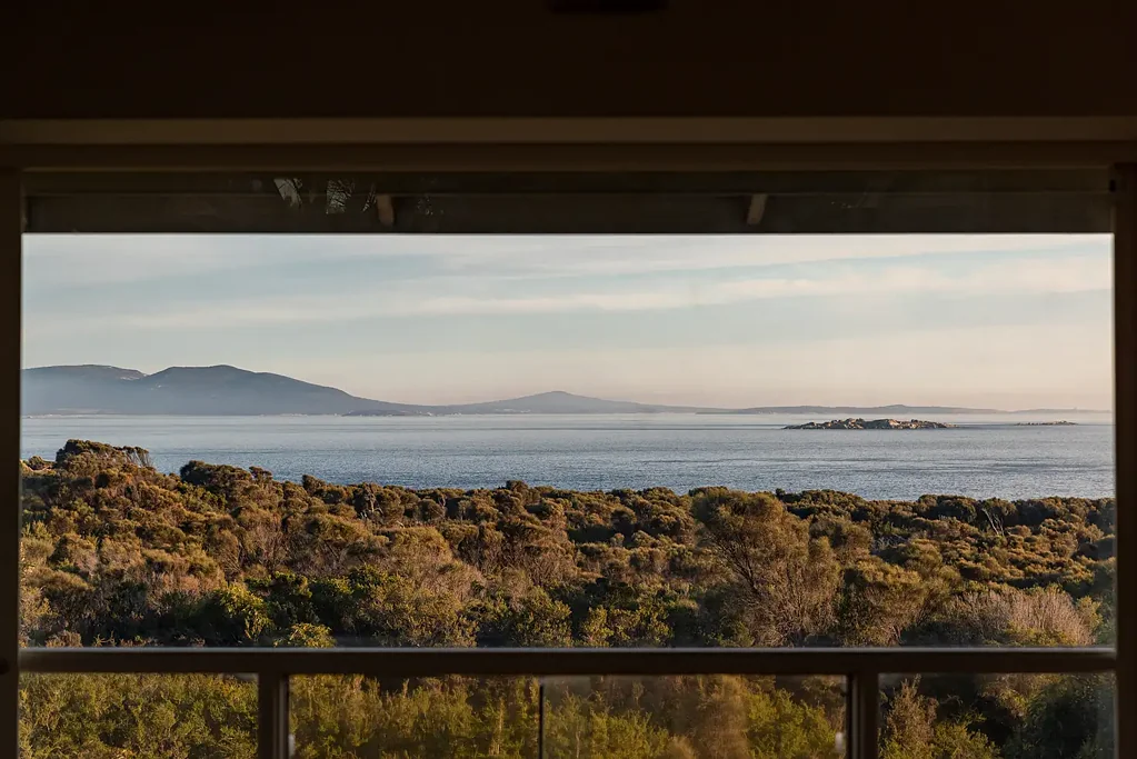 Loccota 3ਬੈੱਡਰੂਮ Stunning Coastal Retreat
