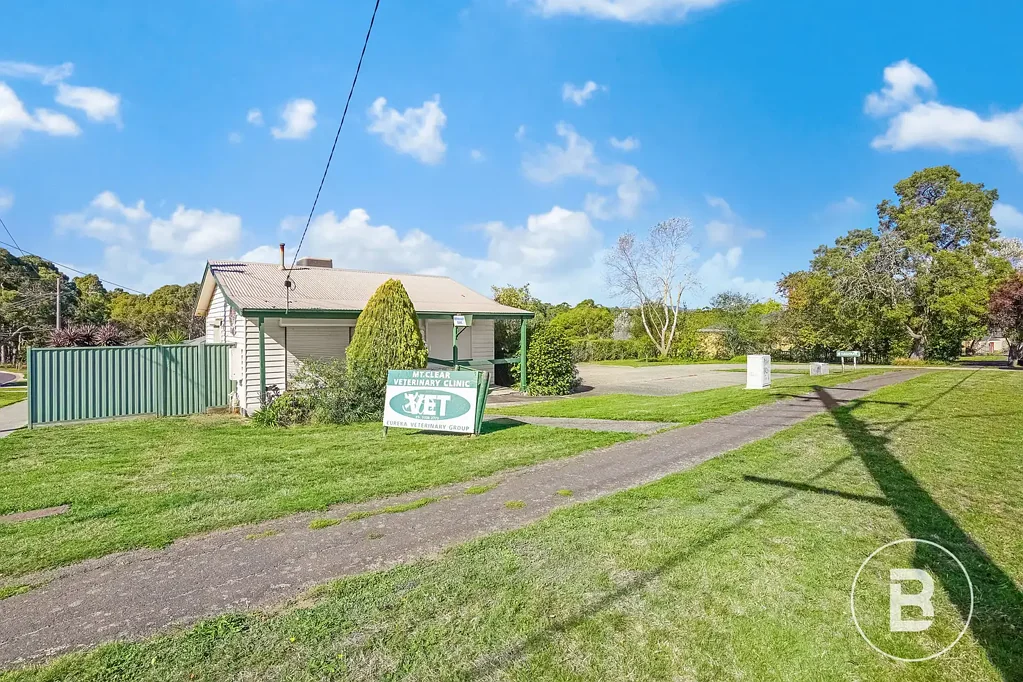 Mount Clear 2房  PRIME CORNER ALLOTMENT IN HIGHLY SOUGHT AFTER MT CLEAR LOCALE.