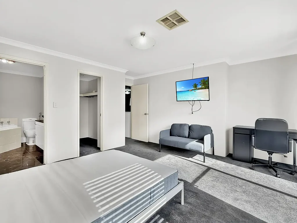 Room 1 – Furnished Room with Balcony Access | $450 Per Week Including Bills