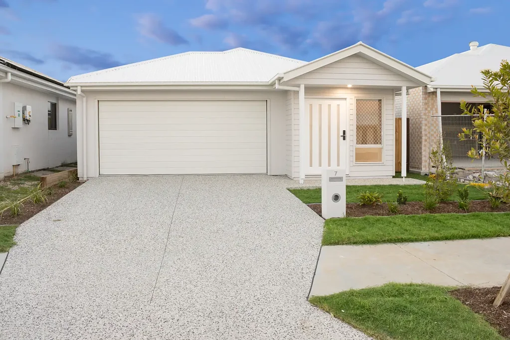 Lovely Family Home with Separate Media Room AND Solar