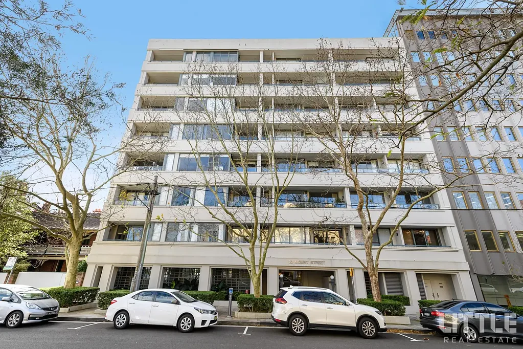North Sydney 2 Bedroom Impressive Apartment with a Northerly Aspect