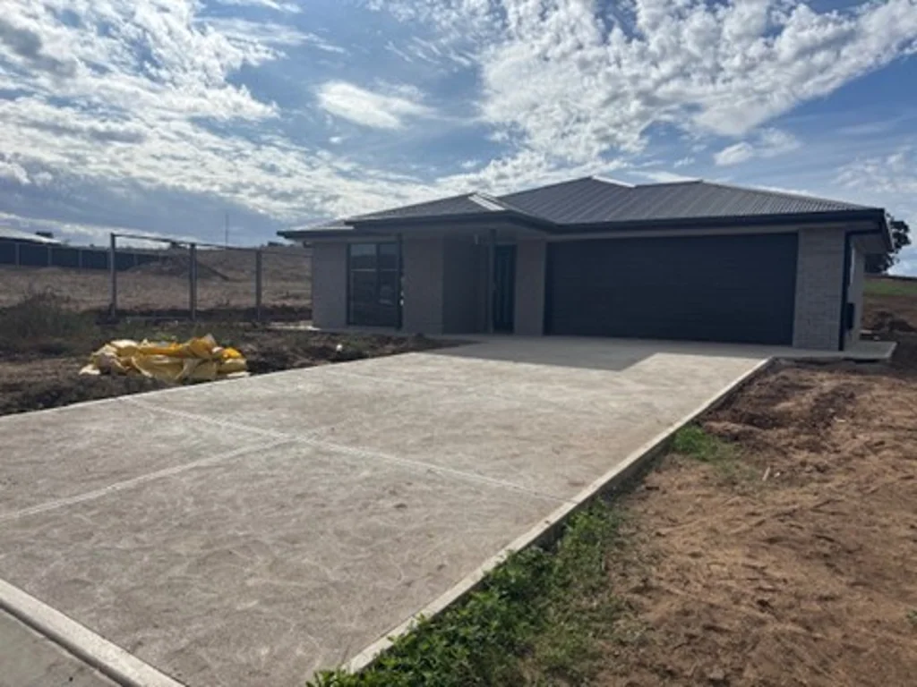 NEW 4 BEDROOM FAMILY HOME IN LIMESTONE ESTATE