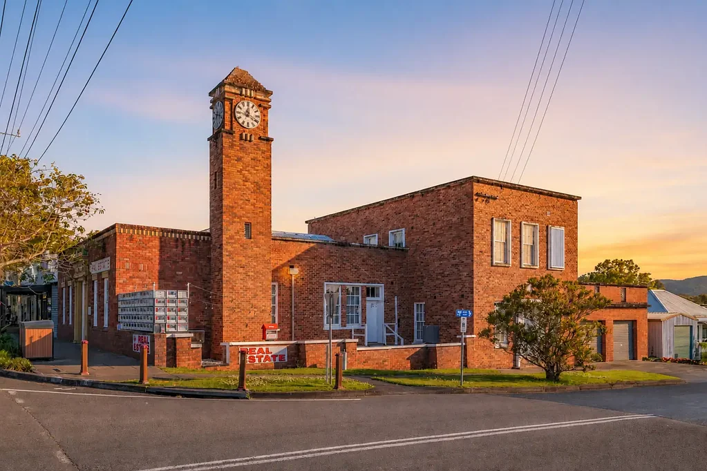 Stroud 5침실 A Rare Gem: Historic Blend of Commercial and Spacious Renovated Residence