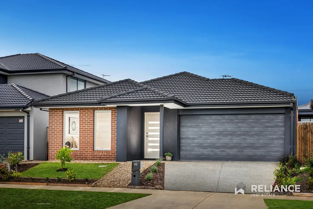 Wyndham Vale 4ਬੈੱਡਰੂਮ Unparalleled Luxury & Lifestyle – Steps from the Station, Manor Lakes Central, and the Future MacKillop College!