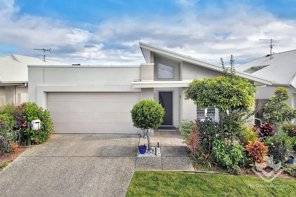 Caboolture 3બેડરૂમ Stylish, Low-Maintenance Living in a Prime Halcyon Glades Location