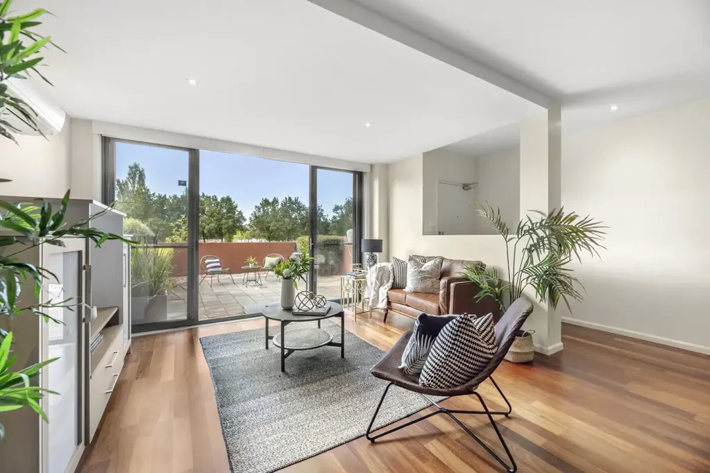 Extra large 2 bedroom plus study ground floor unit. 107m2 living with 31m2 courtyard