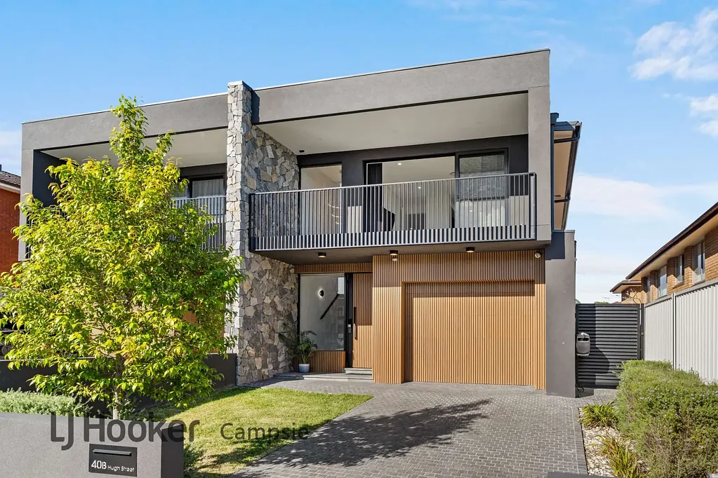 Belmore 5 Slaapkamer Near-New Luxury Family Entertainer of State-of-the-Art Design & Craftsmanship!