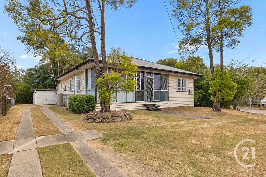 North Ipswich 4ਬੈੱਡਰੂਮ 1,002SQM CORNER BLOCK - 2 STREET ACCESS