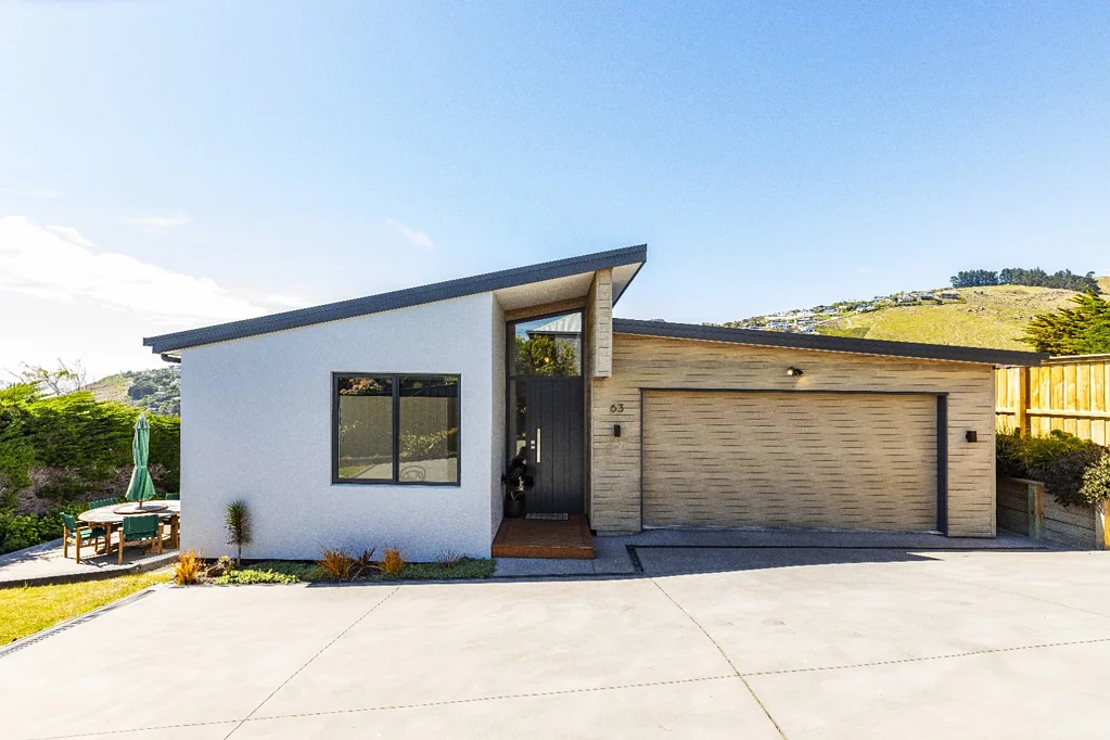 Breathtaking Views In Redcliffs!