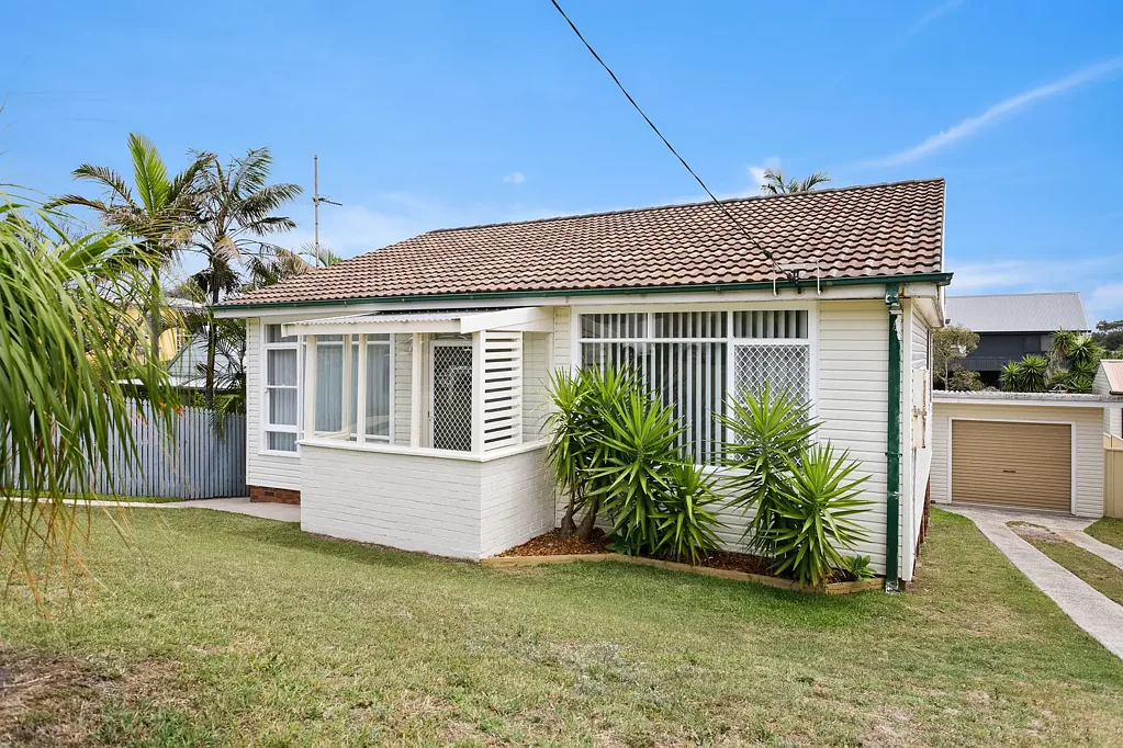 Beachside Cottage with Studio